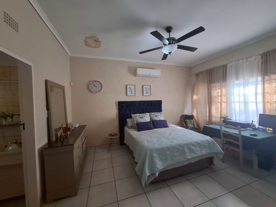 4 Bedroom Property for Sale in Safari Gardens North West